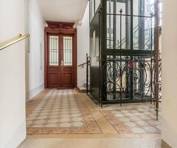 Appartement Servus At Naschmarkt Wenen